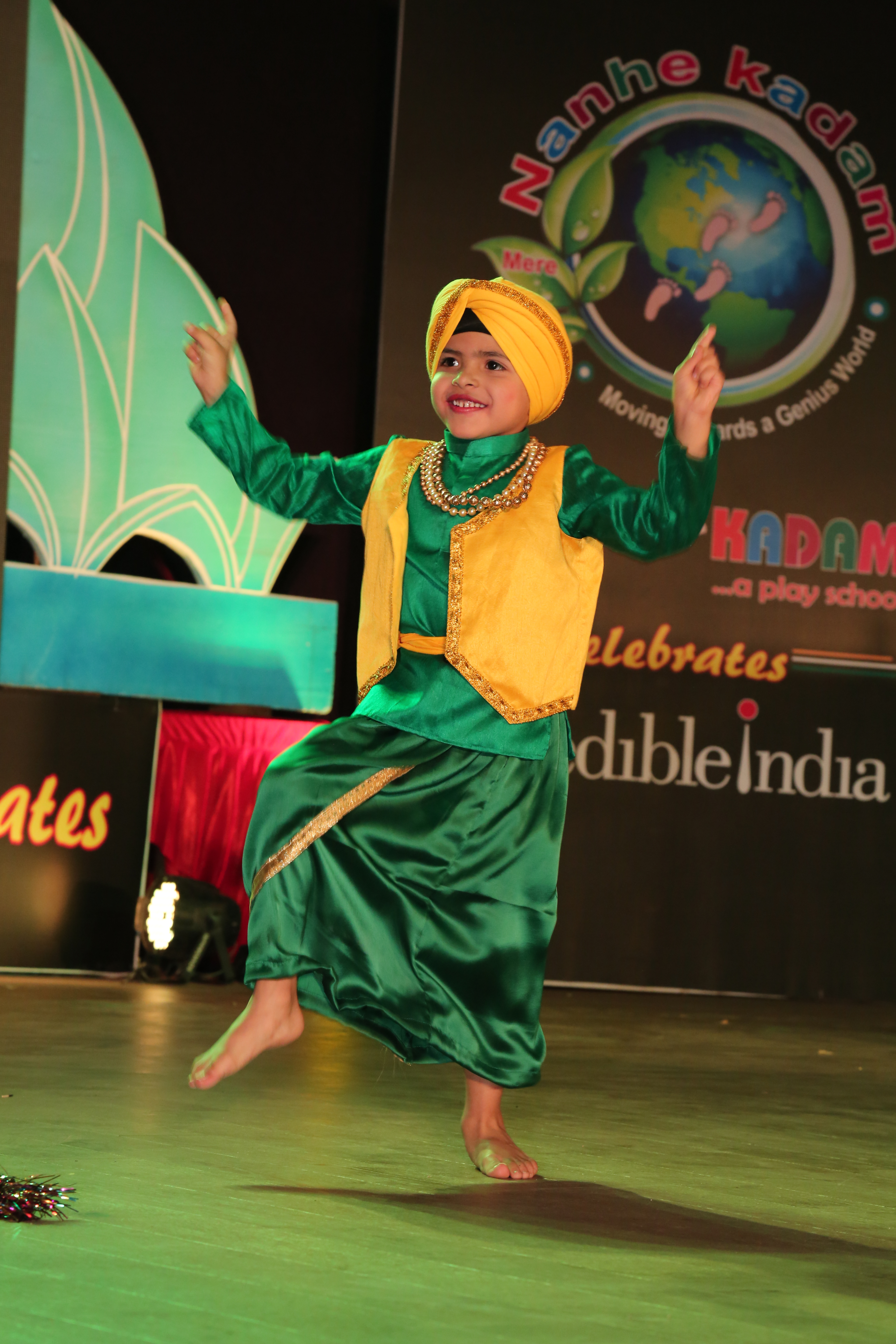 Folk dance on the MNK stage